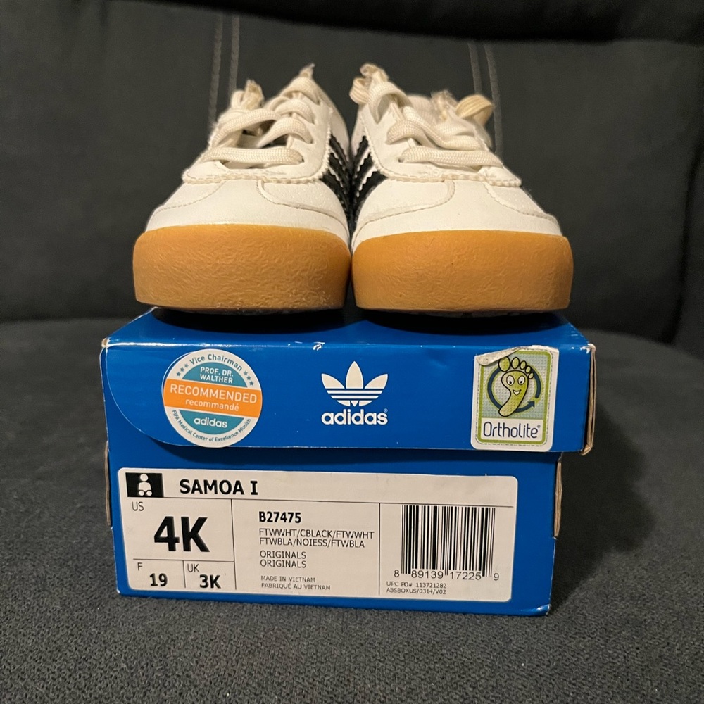 Toddlers sneakers